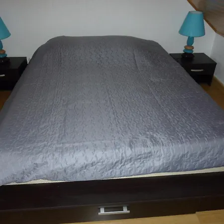 Esplanade 4 *